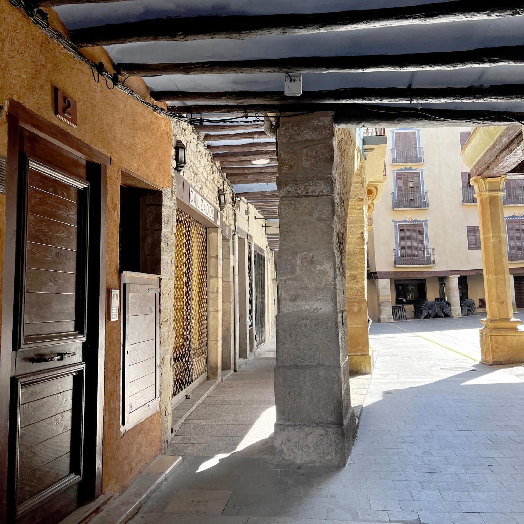 Apartamentos Angelus Plaza Mayor De Graus Eksteriør billede